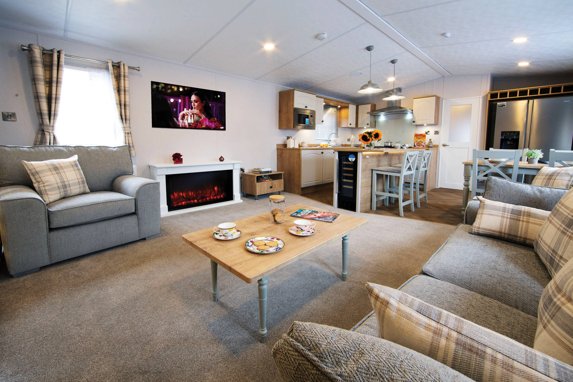 Delta Caravans Countryside Deluxe lounge