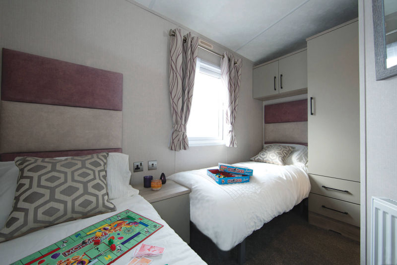 Delta Superior Deluxe Caravan Double